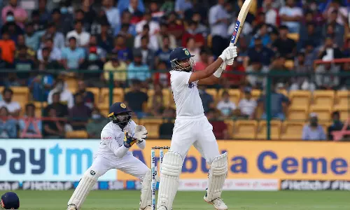 സെഞ്ച്വറി നഷ്ടം, ഒറ്റയ്ക്ക് പൊരുതി അയ്യർ; ആദ്യ ഇന്നിങ്‌സിൽ ഇന്ത്യ 252ന് പുറത്ത്