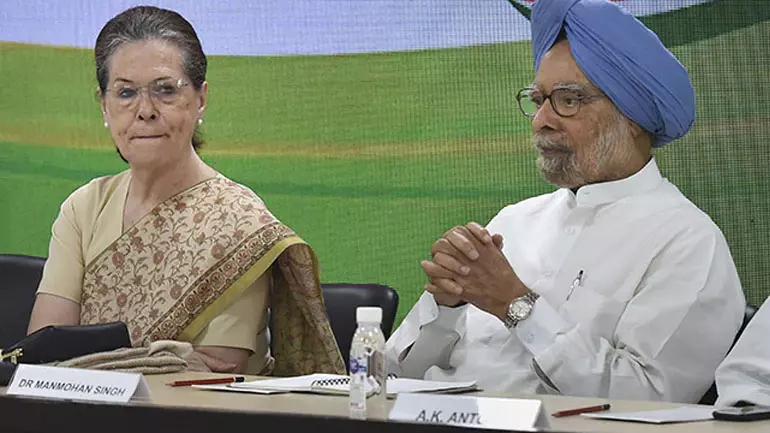 നിർണായക പ്രവർത്തക സമിതി യോഗത്തിൽ മൻമോഹൻ സിങ്ങും ആന്റണിയുമില്ല