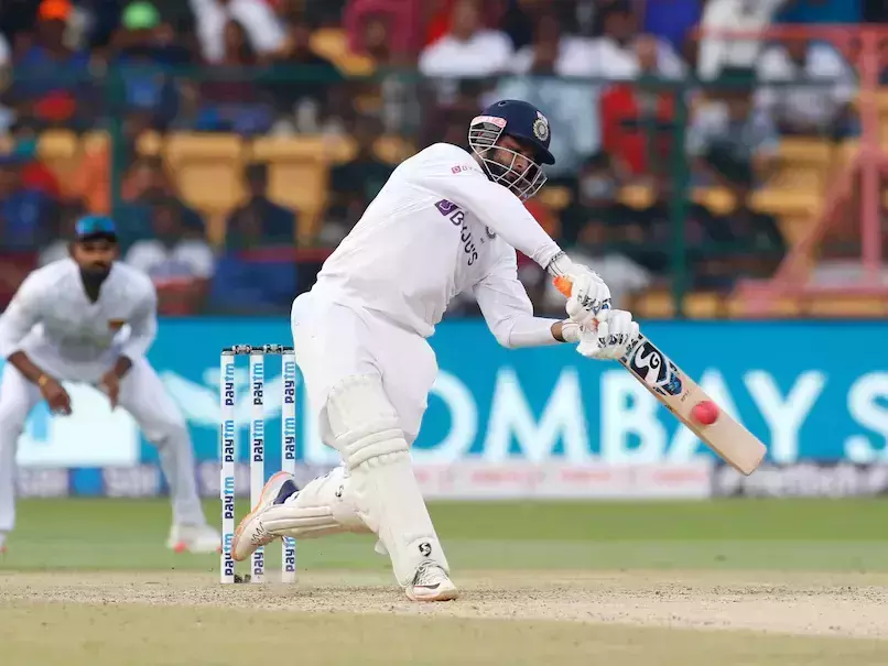 തകർത്തടിച്ച് റിഷഭ് പന്ത്; ടി- 20 യാണോ എന്ന് ആരാധകർ, ടെസ്റ്റിൽ ഇന്ത്യന് താരത്തിന്റെ ഏറ്റവും വേഗതയേറിയ അർധ സെഞ്ച്വറി തകർത്തടിച്ച് റിഷഭ് പന്ത്; ടി- 20 യാണോ എന്ന് ആരാധകർ, ടെസ്റ്റിൽ ഇന്ത്യന് താരത്തിന്റെ ഏറ്റവും വേഗതയേറിയ അർധ സെഞ്ച്വറി