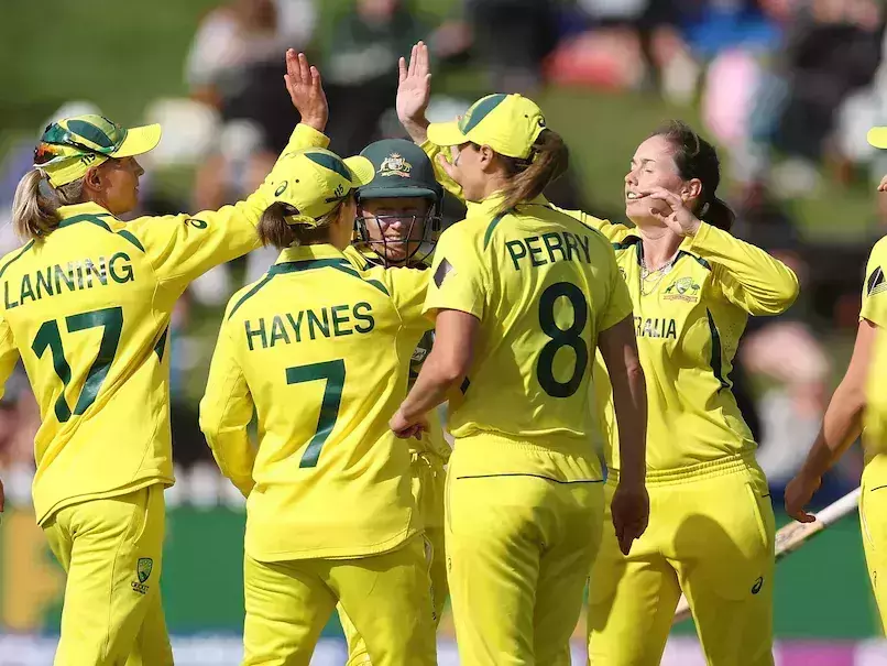 വനിതാ ലോകകപ്പ്; കിവികളുടെ ചിറകരിഞ്ഞ് കങ്കാരുപ്പട, 141 റണ്‍സ് ജയം