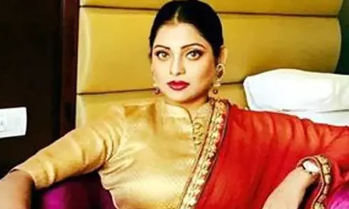 പുസ്തകമേളയ്ക്കിടെ പോക്കറ്റടി; നടി അറസ്റ്റില്‍