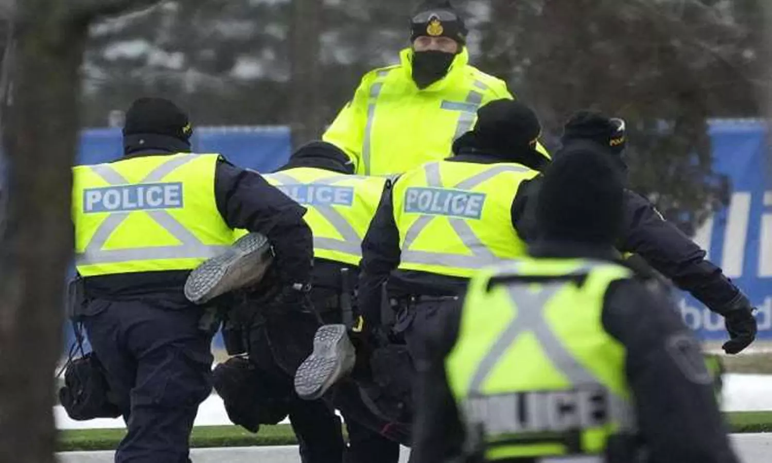കാനഡയിൽ വാഹനാപകടത്തിൽ അഞ്ച് ഇന്ത്യൻ വിദ്യാർഥികൾ മരിച്ചു കാനഡയിൽ വാഹനാപകടത്തിൽ അഞ്ച് ഇന്ത്യൻ വിദ്യാർഥികൾ മരിച്ചു