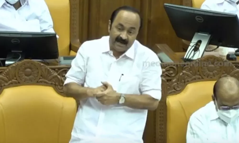 വരേണ്യവർഗത്തിനു വേണ്ടിയാണ് കെ റെയില്, കേരളം മുഴുവൻ ഇതിന്റെ ഇരകളാകും; പ്രതിപക്ഷ നേതാവ് വി.ഡി സതീശന് വരേണ്യവർഗത്തിനു വേണ്ടിയാണ് കെ റെയില്, കേരളം മുഴുവൻ ഇതിന്റെ ഇരകളാകും; പ്രതിപക്ഷ നേതാവ് വി.ഡി സതീശന്