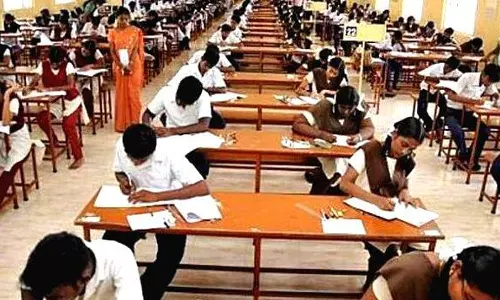 എസ്.എസ്.എൽ.സി, പ്ലസ്ടു പരീക്ഷകൾക്ക് ഫോക്കസ് ഏരിയ 70 ശതമാനം മാത്രം എസ്.എസ്.എൽ.സി, പ്ലസ്ടു പരീക്ഷകൾക്ക് ഫോക്കസ് ഏരിയ 70 ശതമാനം മാത്രം