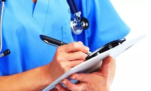 യോഗ്യതക്കുറവും ചികിത്സാ പിഴവും; സൗദിയില് 35,000 ആരോഗ്യ പ്രവര്ത്തകര്ക്ക് വിലക്കേര്പ്പെടുത്തി യോഗ്യതക്കുറവും ചികിത്സാ പിഴവും; സൗദിയില് 35,000 ആരോഗ്യ പ്രവര്ത്തകര്ക്ക് വിലക്കേര്പ്പെടുത്തി