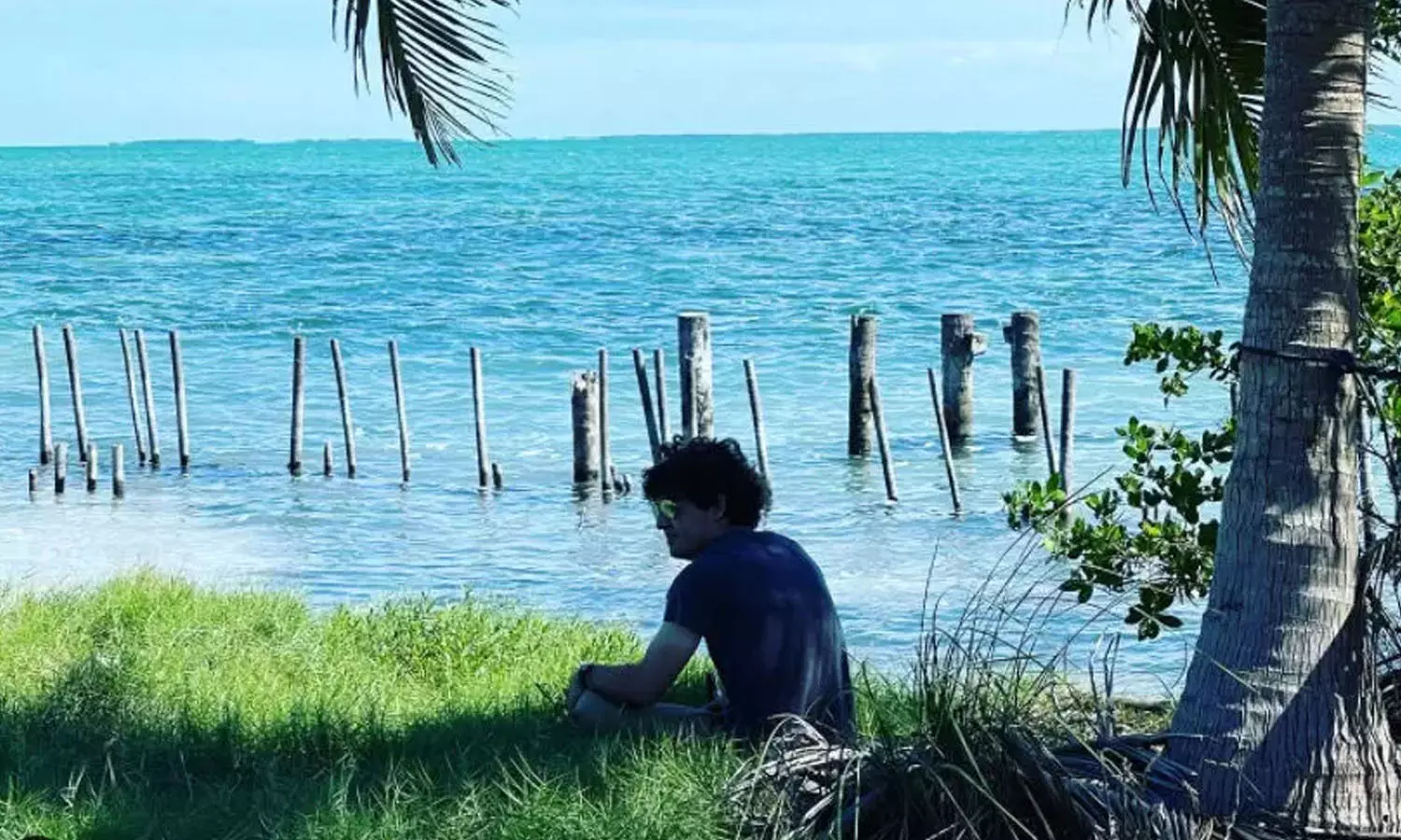 പിരിവിട്ട് ഒരു ദ്വീപ് വാങ്ങി, ഇനി അവിടെയൊരു രാജ്യമുണ്ടാക്കണം; ദേശീയ പതാകയും ദേശീയഗാനവും സർക്കാരുമുള്ള ഒരു രാജ്യം പിരിവിട്ട് ഒരു ദ്വീപ് വാങ്ങി, ഇനി അവിടെയൊരു രാജ്യമുണ്ടാക്കണം; ദേശീയ പതാകയും ദേശീയഗാനവും സർക്കാരുമുള്ള ഒരു രാജ്യം