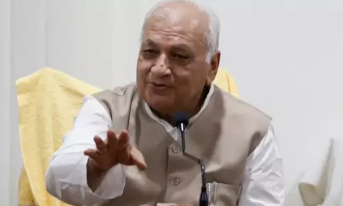 ഹിജാബ് നിരോധനം: വിധിയെ സ്വാഗതം ചെയ്ത് ഗവർണർ ആരിഫ് മുഹമ്മദ് ഖാൻ