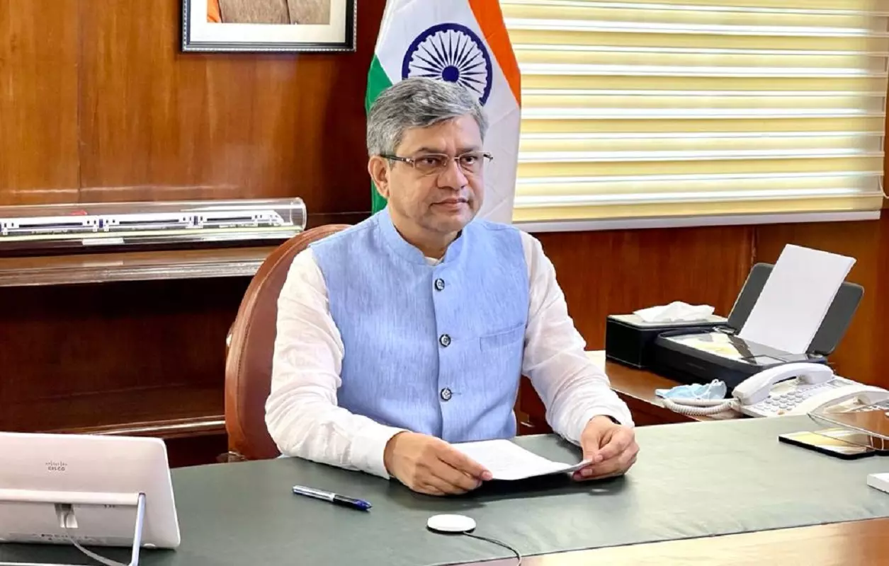 കെ റെയിലിനെതിരായ ആശങ്കയിൽ കാര്യമുണ്ട്: കേന്ദ്രമന്ത്രി അശ്വിനി വൈഷ്ണവ് കെ റെയിലിനെതിരായ ആശങ്കയിൽ കാര്യമുണ്ട്: കേന്ദ്രമന്ത്രി അശ്വിനി വൈഷ്ണവ്