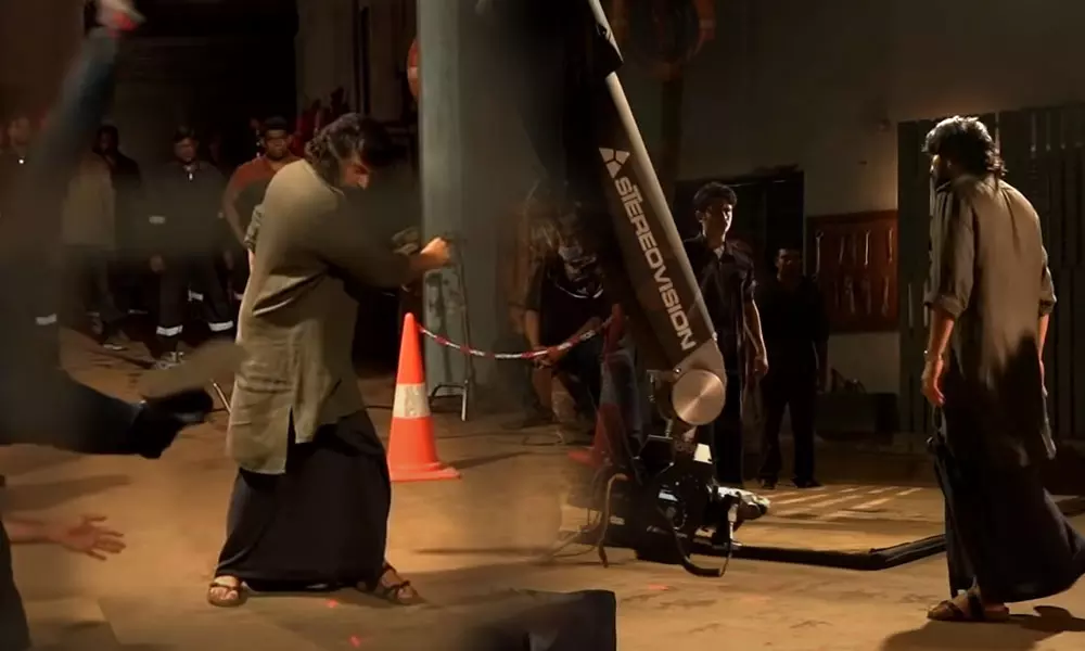 റോബോട്ടിക് ക്യാമറക്ക് മുന്നിൽ മമ്മൂക്കയുടെ ആക്ഷന് അഴിഞ്ഞാട്ടം; ഭീഷ്മപര്വ്വം മേക്കിങ് വീഡിയോ റോബോട്ടിക് ക്യാമറക്ക് മുന്നിൽ മമ്മൂക്കയുടെ ആക്ഷന് അഴിഞ്ഞാട്ടം; ഭീഷ്മപര്വ്വം മേക്കിങ് വീഡിയോ