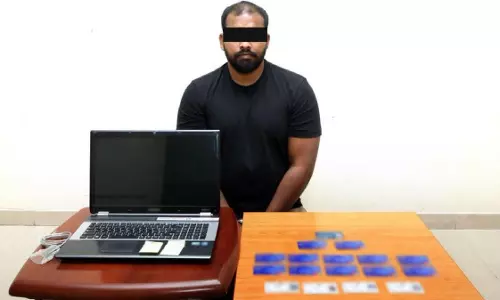 വ്യാജ വിസക്കച്ചവടം നടത്തിയയാള് ഖത്തറില് പിടിയില് വ്യാജ വിസക്കച്ചവടം നടത്തിയയാള് ഖത്തറില് പിടിയില്