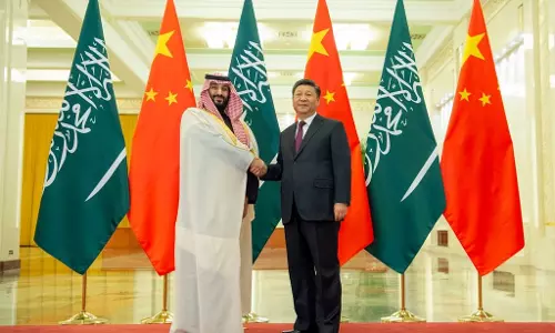 എണ്ണവില്പനയില് യുവാന് സ്വീകരിക്കാനുള്ള സൗദി നീക്കത്തോടെ ചൈനീസ് കറന്സി മൂല്യത്തില് വര്ധനവ്; എന്താണ് സംഭവിക്കുന്നത്? എണ്ണവില്പനയില് യുവാന് സ്വീകരിക്കാനുള്ള സൗദി നീക്കത്തോടെ ചൈനീസ് കറന്സി മൂല്യത്തില് വര്ധനവ്; എന്താണ് സംഭവിക്കുന്നത്?