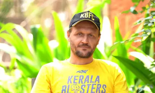 കേറി വാടാ മക്കളേ... ഗോവയെ മഞ്ഞക്കടലാക്കാൻ ആരാധകരെ ക്ഷണിച്ച് ബ്ലാസ്റ്റേഴ്‌സ് കോച്ച്