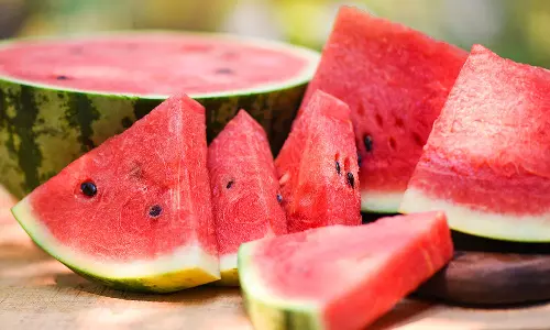 വേനൽക്കാലത്ത് തണ്ണിമത്തൻ ഒരു അത്ഭുത ഫലം;ഗുണങ്ങൾ ഇവയാണ്