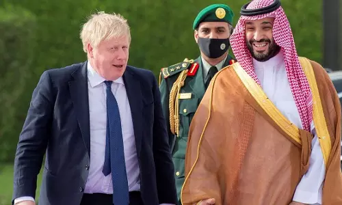 ബ്രിട്ടീഷ് പ്രധാനമന്ത്രി ബോറിസ് ജോണ്‍സന്‍ സൗദിയിലെത്തി; സൗദി കിരീടവകാശിയുമായി കൂടിക്കാഴ്ച്ച നടത്തി