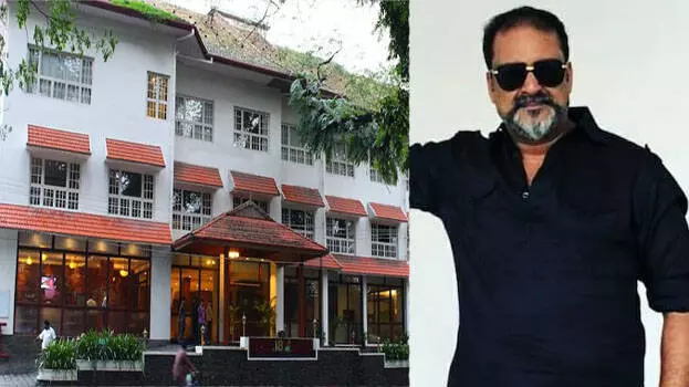 നമ്പര് 18 ഹോട്ടല് പോക്സോ കേസ്; പ്രതികളുടെ ജാമ്യാപേക്ഷില് ഈ മാസം 21 ന് കോടതി വിധി പറയും നമ്പര് 18 ഹോട്ടല് പോക്സോ കേസ്; പ്രതികളുടെ ജാമ്യാപേക്ഷില് ഈ മാസം 21 ന് കോടതി വിധി പറയും