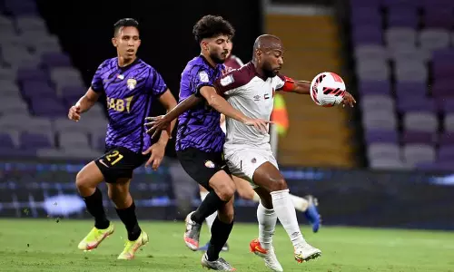 ഫുട്‌ബോള്‍ മത്സരത്തിനിടെ അടിപിടി; 3 താരങ്ങള്‍ക്ക് പിഴയും സസ്‌പെന്‍ഷനും