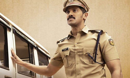 പ്രേക്ഷകര്‍ക്ക് ദുല്‍ഖറിന്‍റെ സര്‍പ്രൈസ് സമ്മാനം; ഒരു ദിവസം നേരത്തെ സല്യൂട്ടിന്‍റെ റിലീസ്