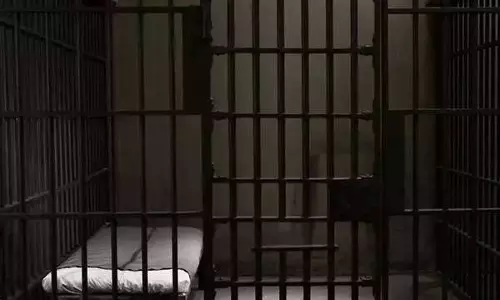 കൊലക്കേസിലെ പ്രതിയായ ആന്ധ്ര സ്വദേശി ജയിലില്‍ തൂങ്ങി മരിച്ച നിലയില്‍