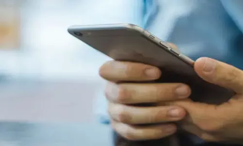 വിഐപി സിം കാർഡ് വാഗ്ദാനം ചെയ്ത് മൂന്നു കോടി തട്ടി; മൂന്നുപേർ പിടിയിൽ