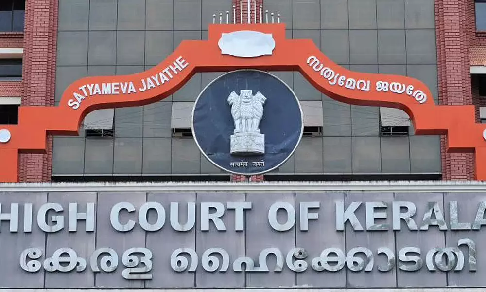 രവീന്ദ്രൻ പട്ടയം: സർക്കാർ നടപടിക്കെതിരായ ഹരജി ഹൈക്കോടതി ഏപ്രിൽ അഞ്ചിലേക്ക് മാറ്റി