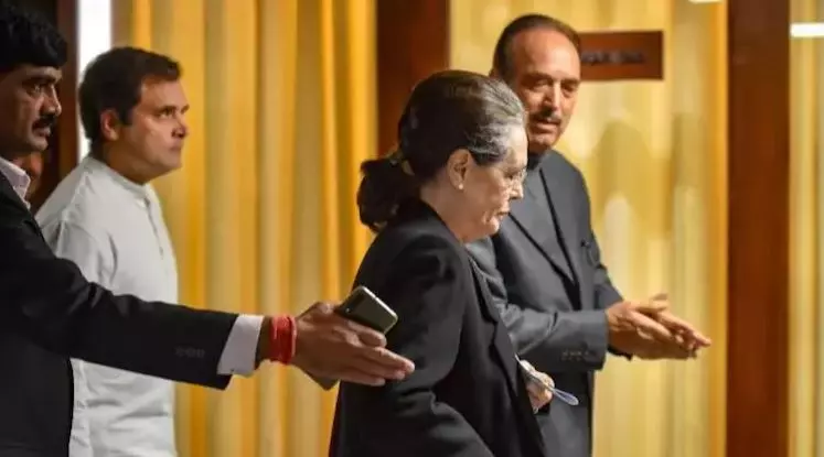 കോൺഗ്രസ് അഴിച്ചുപണിയിൽ അയയാതെ തിരുത്തൽവാദികൾ; ജി-23 നേതാക്കളെ അനുനയിപ്പിക്കാൻ സോണിയ