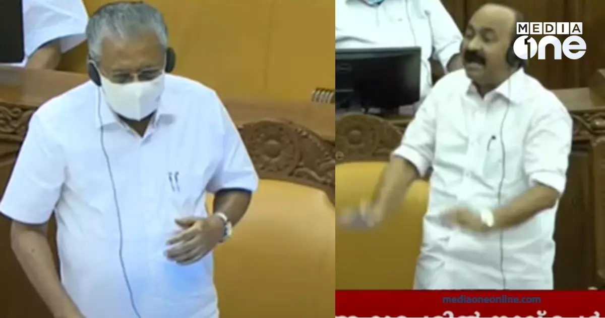 കെ റെയിൽ വിരുദ്ധ സമരത്തിനെതിരെ പൊലീസ് നടപടി; നിയമസഭയിൽ പ്രതിപക്ഷത്തിന്റെ വൻ പ്രതിഷേധം കെ റെയിൽ വിരുദ്ധ സമരത്തിനെതിരെ പൊലീസ് നടപടി; നിയമസഭയിൽ പ്രതിപക്ഷത്തിന്റെ വൻ പ്രതിഷേധം