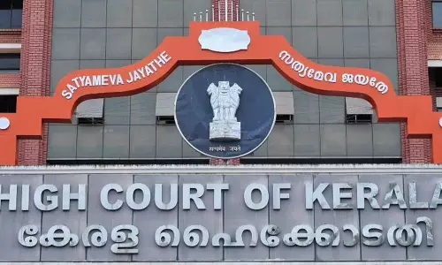 രവീന്ദ്രൻ പട്ടയം: സർക്കാർ നടപടിക്കെതിരായ ഹരജി ഹൈക്കോടതി ഏപ്രിൽ അഞ്ചിലേക്ക് മാറ്റി