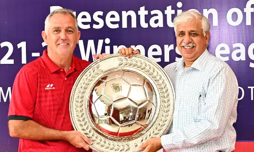 ഞങ്ങളോടിത് വേണ്ടായിരുന്നു; ടാറ്റ സ്റ്റീൽസിനെതിരെ പ്രതിഷേധവുമായി ജംഷഡ്പൂർ ആരാധകർ