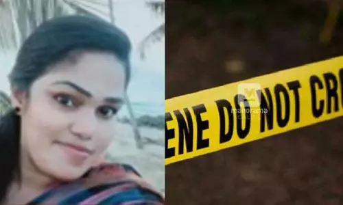 കൊടുങ്ങല്ലൂരിൽ വീട്ടമ്മയെ നടുറോഡിൽ വെട്ടിക്കൊന്ന പ്രതി തൂങ്ങിമരിച്ച നിലയിൽ കൊടുങ്ങല്ലൂരിൽ വീട്ടമ്മയെ നടുറോഡിൽ വെട്ടിക്കൊന്ന പ്രതി തൂങ്ങിമരിച്ച നിലയിൽ