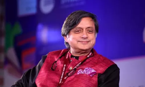 സിപിഎം പാർട്ടി കോൺഗ്രസിൽ പങ്കെടുക്കുന്നതിൽനിന്ന് ആരും വിലക്കിയിട്ടില്ല: ശശി തരൂർ