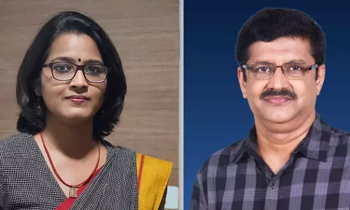 മാസ്​റ്റർ വിഷൻ ഇന്‍റർനാഷണൽ അവാര്‍ഡ്: പ്രമോദ് രാമനും സ്മൃതി പരുത്തിക്കാടും പുരസ്കാരം ഏറ്റുവാങ്ങി