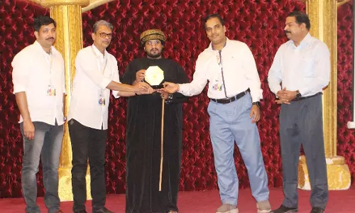 കോവിഡ് ഹീറോസിന് ആദരമര്‍പ്പിച്ച് സിജി സലാല