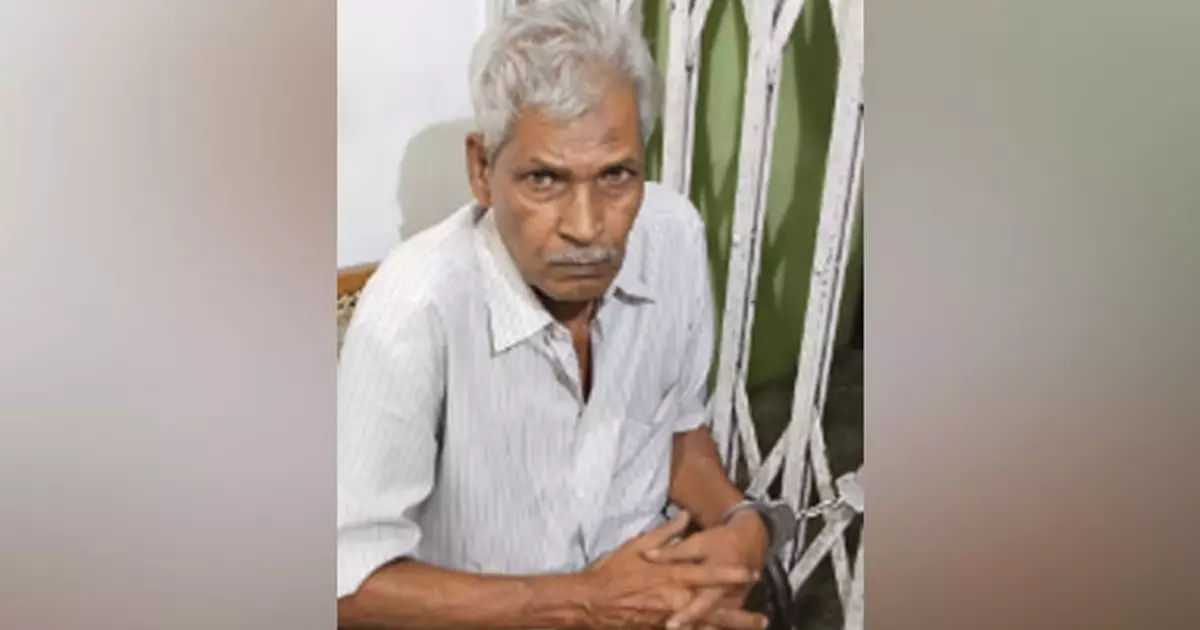 പിതാവ് പുറത്തിറങ്ങിയാല് തന്നെയും കൊല്ലുമെന്ന മൂത്തമകന്റെ മൊഴി രേഖപ്പെടുത്തും; ഹമീദിനായുള്ള കസ്റ്റഡി അപേക്ഷ ഇന്ന് കോടതിയില് പിതാവ് പുറത്തിറങ്ങിയാല് തന്നെയും കൊല്ലുമെന്ന മൂത്തമകന്റെ മൊഴി രേഖപ്പെടുത്തും; ഹമീദിനായുള്ള കസ്റ്റഡി അപേക്ഷ ഇന്ന് കോടതിയില്