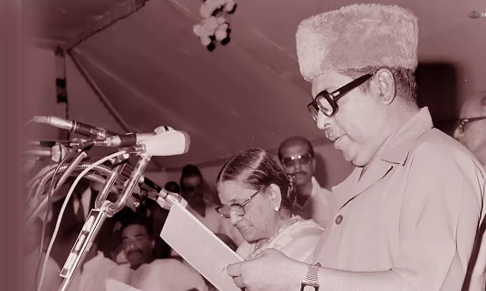 സി.എച്ച് മുഹമ്മദ് കോയ, വേറിട്ട ഇടപെടലുകൾ