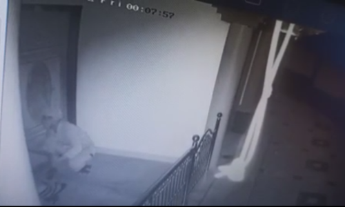 കൊല്ലം ചടയമംഗലത്ത് രണ്ടു വീടുകളിൽ മോഷണ ശ്രമം; സിസി ടിവി ദൃശ്യങ്ങള്‍ പുറത്ത്