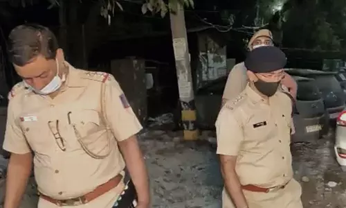 രണ്ടുമാസം പ്രായമുള്ള കുഞ്ഞ് മൈക്രോഓവനിൽ മരിച്ച നിലയിൽ; അമ്മക്കെതിരെ അന്വേഷണം