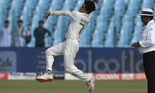 മിന്നൽ ഷാ! ഗ്രീനിനെ ഞെട്ടിച്ച മാസ്മരിക ഡെലിവറി- വിഡിയോ