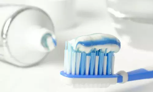 തെറ്റിദ്ധരിപ്പിക്കുന്ന പരസ്യം; സെൻസൊഡൈൻ ടൂത്ത് പേസ്റ്റ് കമ്പനിക്ക് 10 ലക്ഷം രൂപ പിഴ