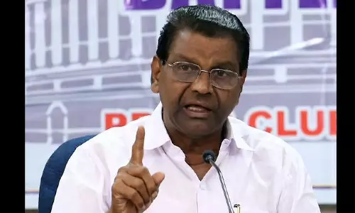 സജി ചെറിയാന്റെ  വീട് സംരക്ഷിക്കാൻ  കെ റെയിൽ അലൈൻമെന്റ് തിരുത്തി: തിരുവഞ്ചൂർ