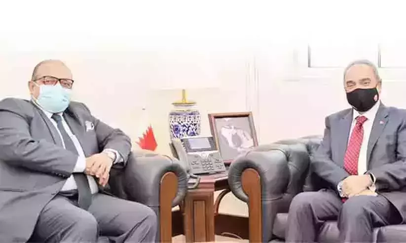 ഇന്ത്യൻ അംബാസഡർ ബഹ്റൈൻ  പൊതുമരാമത്ത് മന്ത്രിയുമായി ചർച്ച നടത്തി