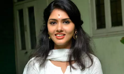 ട്രോള്‍‌ നിരോധിക്കാന്‍ ആവശ്യപ്പെട്ടിട്ട് മുഖ്യമന്ത്രി പ്രതികരിച്ചില്ല; ഗായത്രി സുരേഷ്