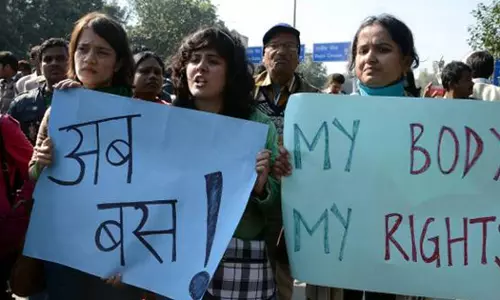 വിവാഹമെന്നത് ഉള്ളിലെ ക്രൂരമൃഗത്തെ അഴിച്ചുവിടാനുള്ള ലൈസന്സല്ല: കര്ണാടക ഹൈക്കോടതി വിവാഹമെന്നത് ഉള്ളിലെ ക്രൂരമൃഗത്തെ അഴിച്ചുവിടാനുള്ള ലൈസന്സല്ല: കര്ണാടക ഹൈക്കോടതി