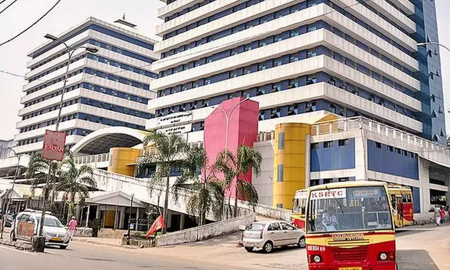 സ്വകാര്യ ബസ് സമരം; കോഴിക്കോട് ജില്ലയിൽ ഇന്ന് അധിക സർവീസ് ഉണ്ടാവില്ലെന്ന് കെ.എസ്.ആർ.ടി.സി സ്വകാര്യ ബസ് സമരം; കോഴിക്കോട് ജില്ലയിൽ ഇന്ന് അധിക സർവീസ് ഉണ്ടാവില്ലെന്ന് കെ.എസ്.ആർ.ടി.സി