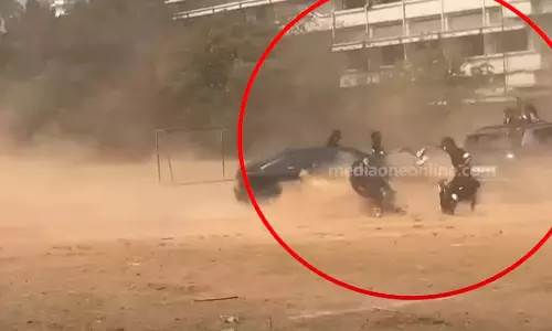 വാഹനങ്ങളിൽ സാഹസിക പ്രകടനവുമായി വിദ്യാർത്ഥികൾ; കേസെടുത്ത് മോട്ടോർ വാഹന വകുപ്പ്