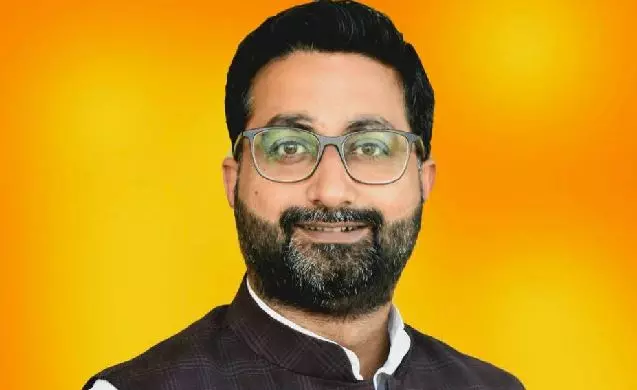 യോഗി മന്ത്രിസഭയിൽ മുസ്ലിം നേതാവും; ബി.ജെ.പിയുടെ വിശ്വസ്തനായ ദാനിഷ് അൻസാരി ആരാണ്? യോഗി മന്ത്രിസഭയിൽ മുസ്ലിം നേതാവും; ബി.ജെ.പിയുടെ വിശ്വസ്തനായ ദാനിഷ് അൻസാരി ആരാണ്?