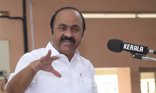 സജി ചെറിയാന് മന്ത്രിസഭയിലെ ഏറ്റവും വലിയ തമാശക്കാരന്- വി.ഡി സതീശന് സജി ചെറിയാന് മന്ത്രിസഭയിലെ ഏറ്റവും വലിയ തമാശക്കാരന്- വി.ഡി സതീശന്