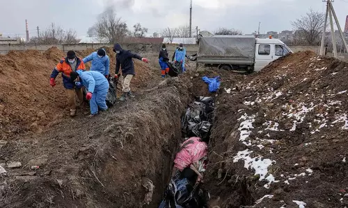 ആക്രമണം തുടരുന്നു; മരിയുപോളിൽ തിയറ്ററിനു നേരെയുണ്ടായ ഷെല്ലാക്രമണത്തില്‍ 300 പേർ കൊല്ലപ്പെട്ടു