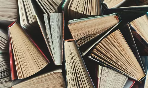 സാമ്പത്തിക ഞെരുക്കത്തിനിടയില്‍ രക്ഷിതാക്കള്‍ക്ക്   ആശ്വാസമായി നടുമുറ്റം ബുക്ക്‌സ്വാപ്