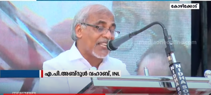 അഹമ്മദ് ദേവര്‍കോവിലും സംഘവും ലീഗിലേക്ക് പോകാന്‍ ശ്രമം നടത്തുന്നു; പരോക്ഷ ആരോപണവുമായി എ.പി അബ്ദുള്‍ വഹാബ്