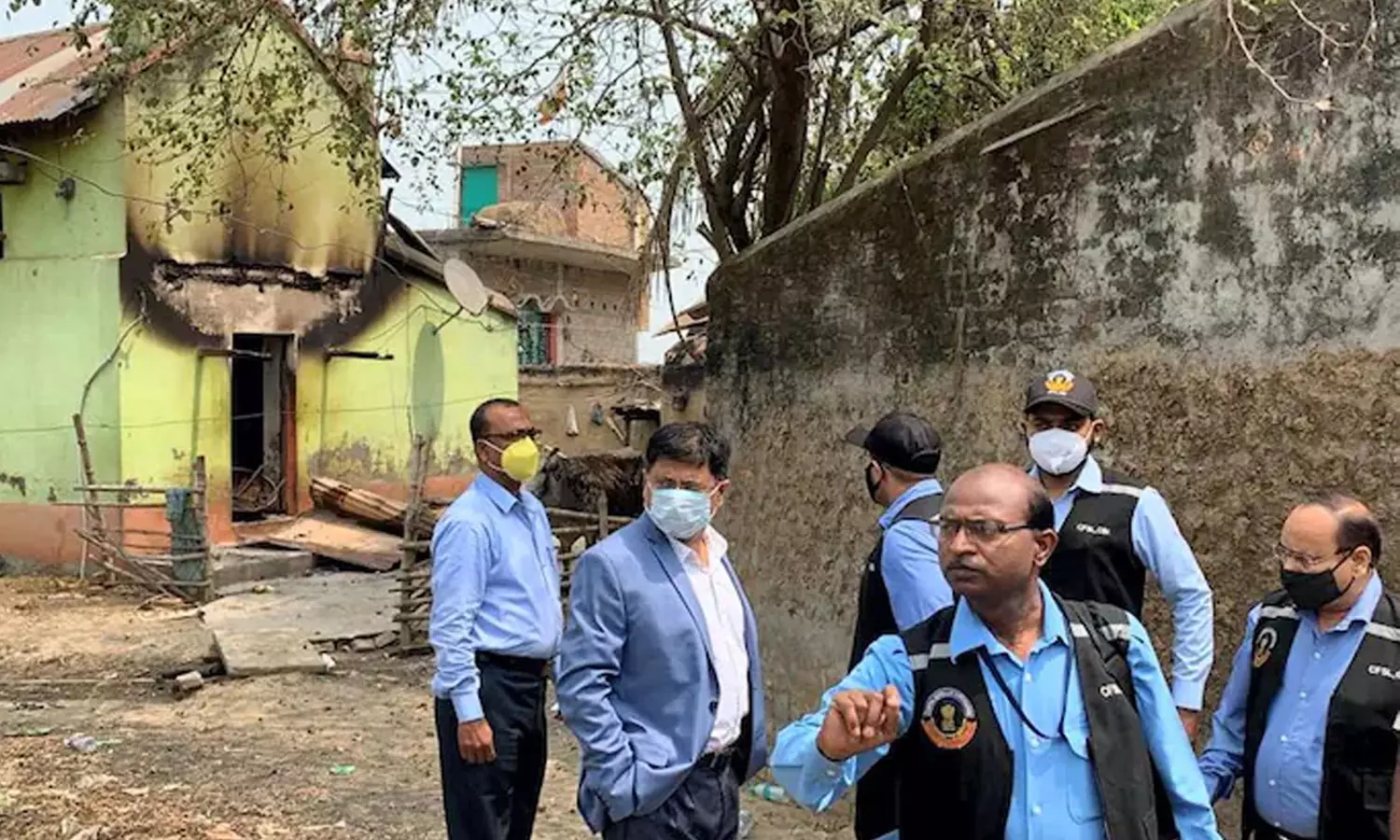 ബംഗാളിൽ ആളുകളെ കത്തിച്ചുകൊന്ന സംഭവം; 21 പേർക്കെതിരെ കേസ് ബംഗാളിൽ ആളുകളെ കത്തിച്ചുകൊന്ന സംഭവം; 21 പേർക്കെതിരെ കേസ്